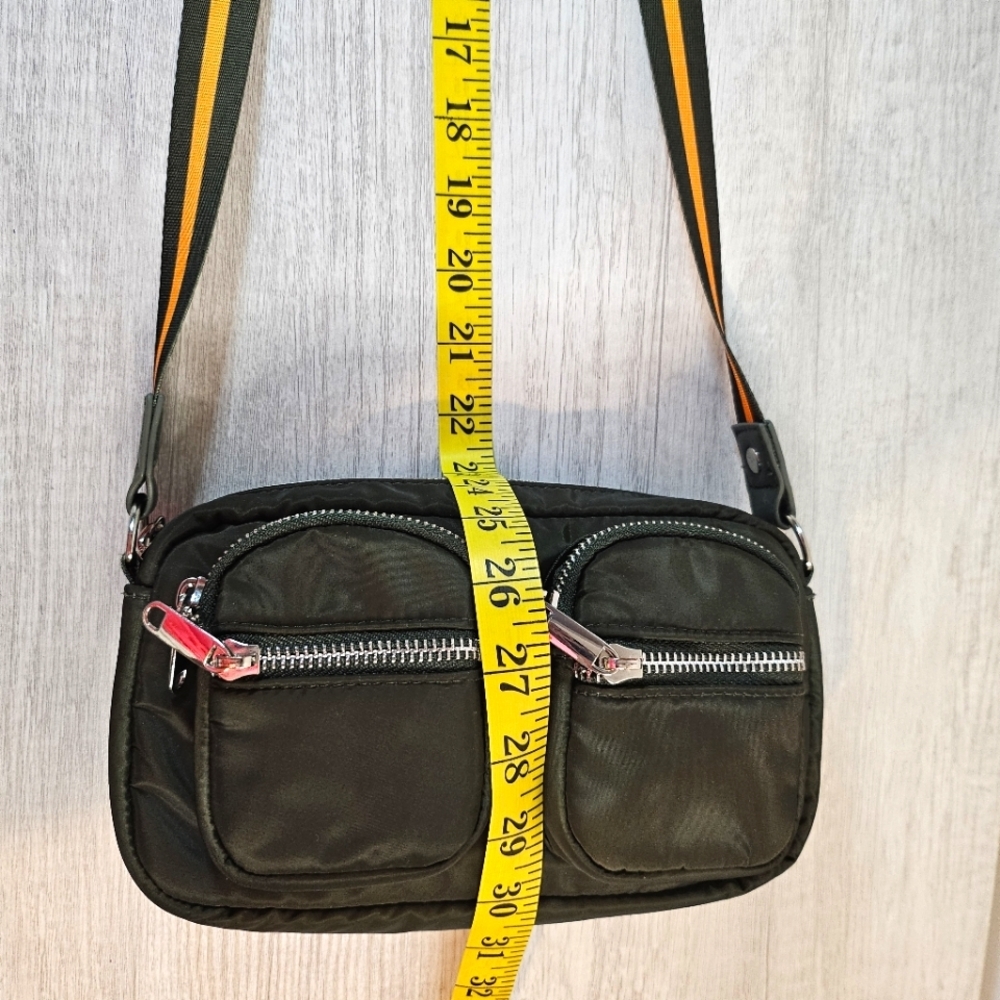 Crossbody Bag Olive Green Nylon Dual Pocket Adjustable Strap Zip Top Sporty - Picture 9 of 12